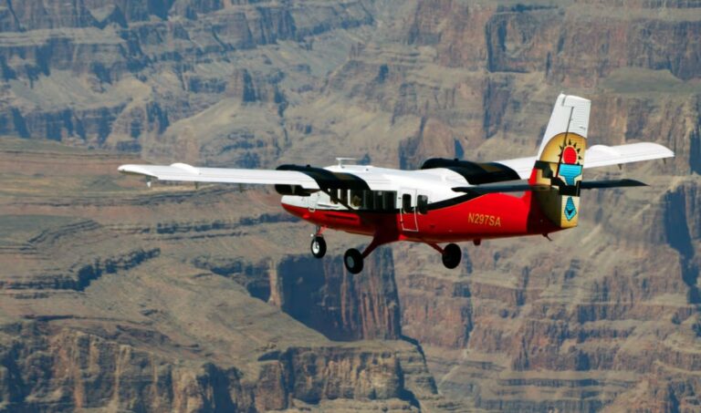 HIGHLIGHTS OVER GRAND CANYON – Scenic airplane tour from Las Vegas